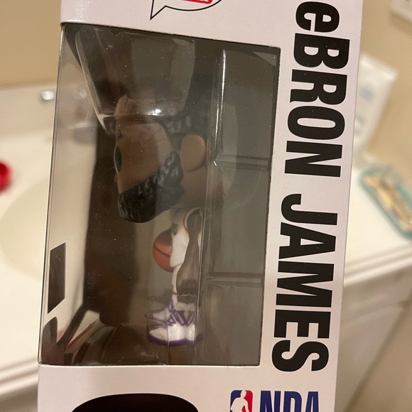 Lebron James Funko Pop - Picture 2 of 3